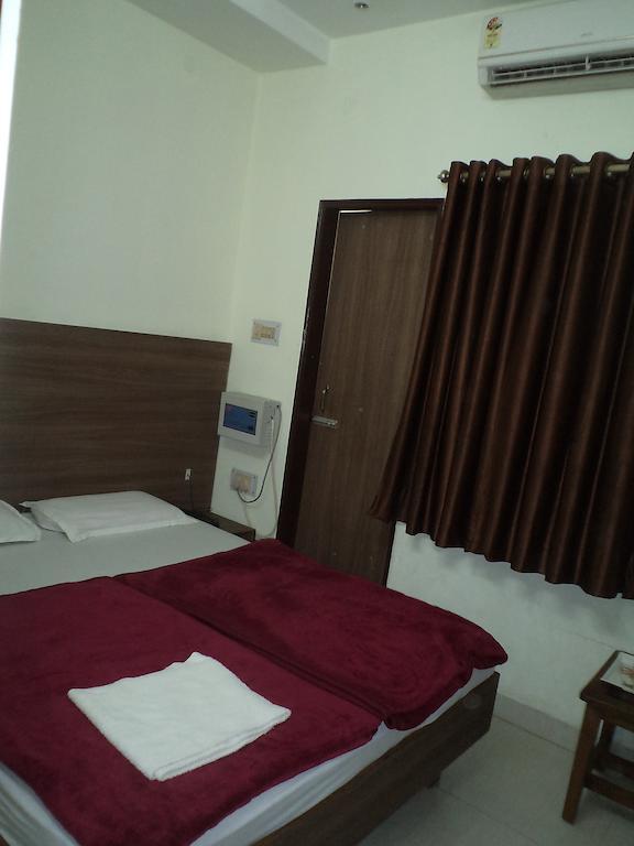 Hotel Umang Lucknow Room photo